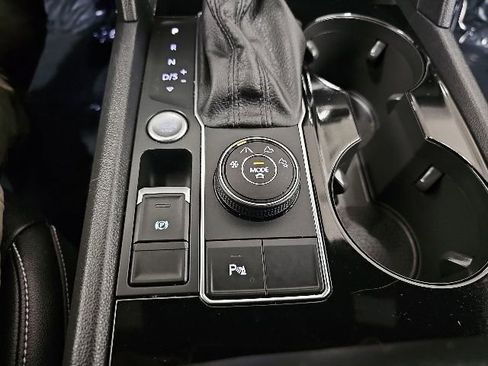 Used 2020 Volkswagen Atlas Cross Sport SEL AWD/4WD image 23
