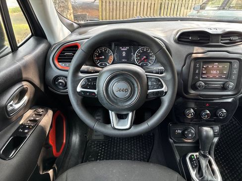 Used 2019 Jeep Renegade Sport AWD/4WD image 17