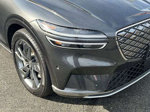 Used 2025 Genesis Electrified GV70 Advanced image 13