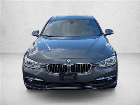 Used 2017 BMW 330i xDrive Sedan AWD/4WD image 2