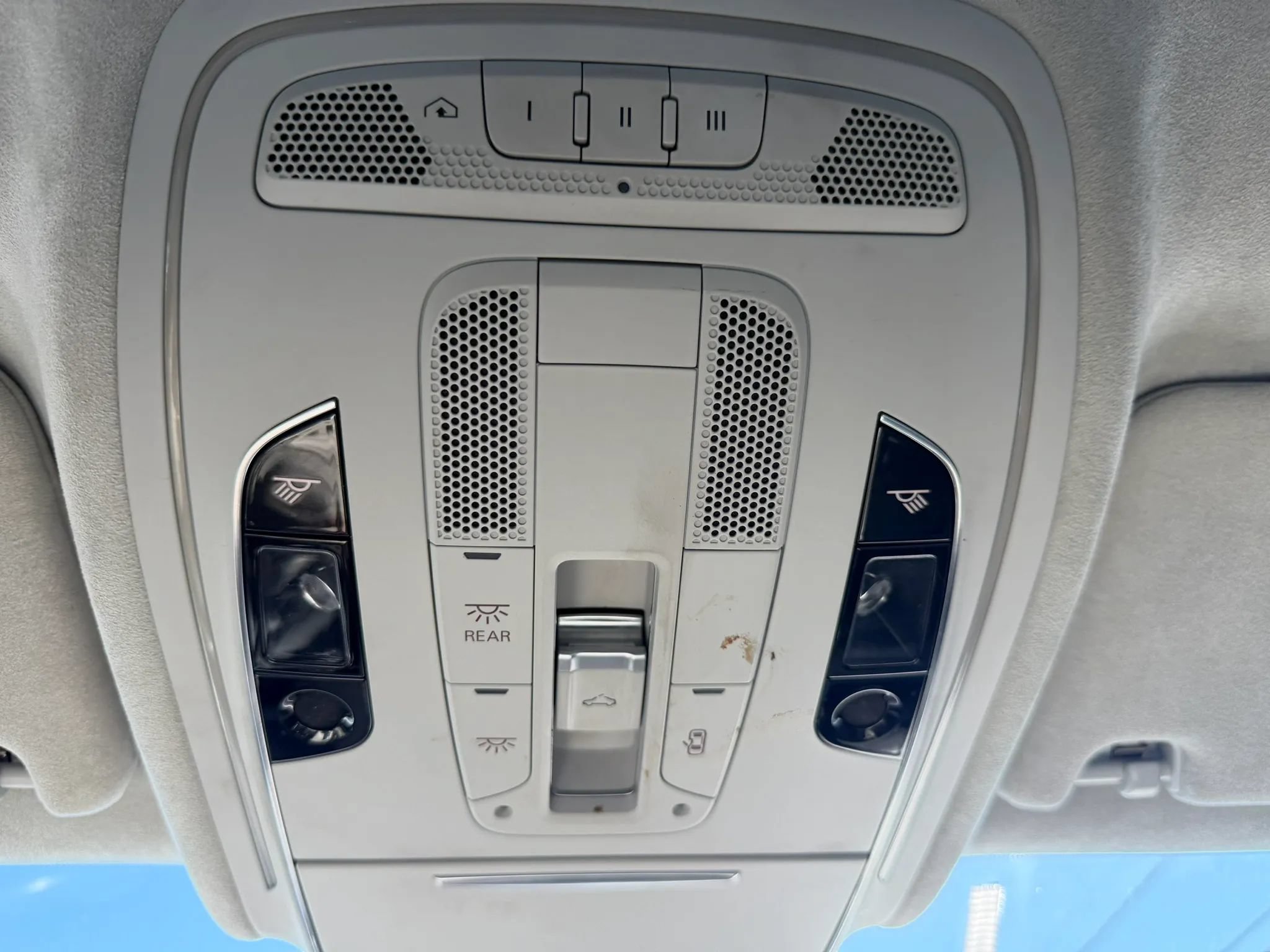 Used 2013 Audi S8 AWD/4WD image 35