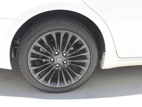 Used 2018 Toyota Avalon Touring w/ Carpet Mat Package image 41