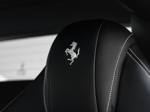Used 2022 Ferrari 812 GTS RWD image 39