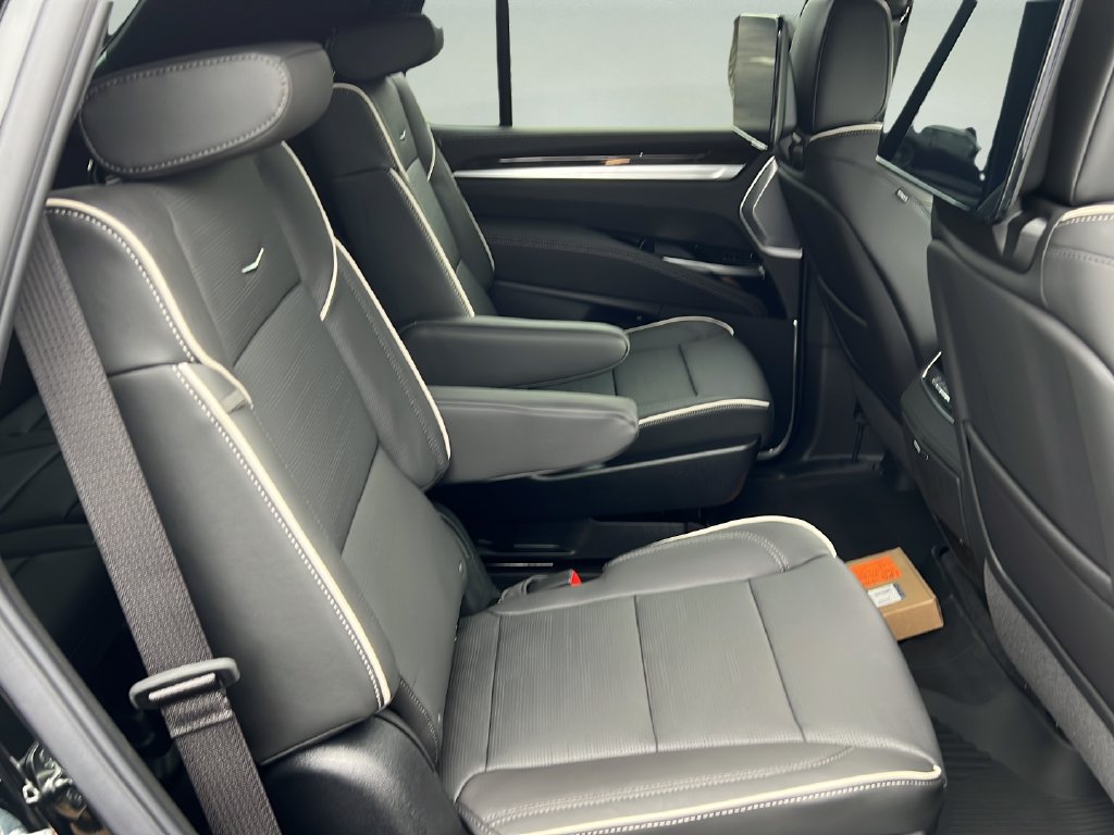 New 2027 Cadillac Escalade Luxury w/ Touring Package AWD/4WD image 16