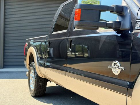 Used 2012 Ford F250 Lariat w/ Chrome Pkg AWD/4WD image 14