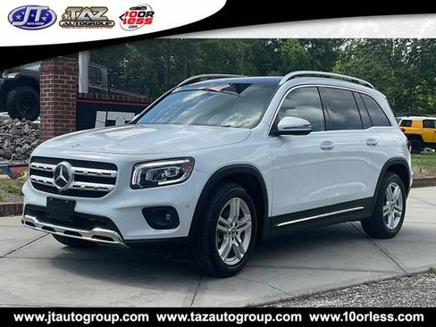 Used 2020 Mercedes-Benz GLB 250 4MATIC w/ Premium Package image 3