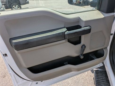 Used 2020 Ford F550 2WD Crew Cab Super Duty image 21