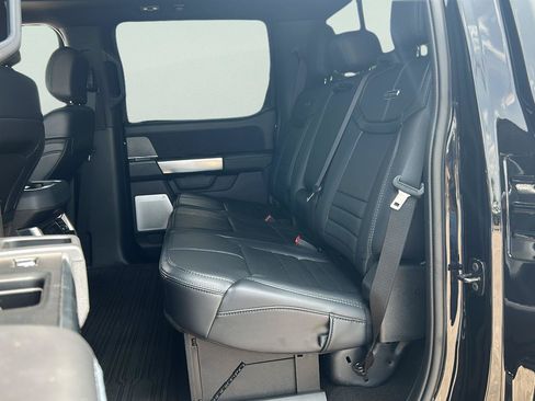 Certified 2025 Ford F250 Platinum w/ Tremor Off-Road Package AWD/4WD image 22