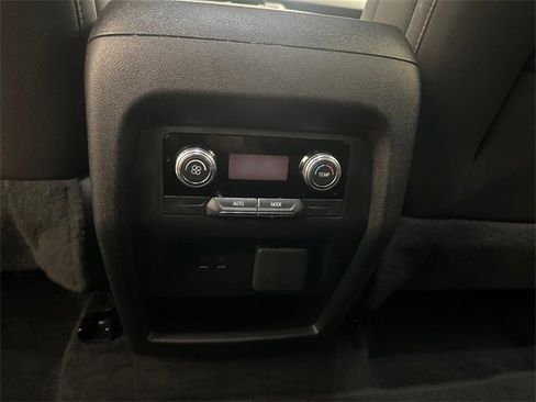 Used 2025 GMC Acadia Elevation image 21