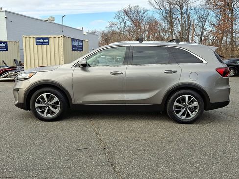 Used 2019 Kia Sorento EX w/ EX Touring Package image 2