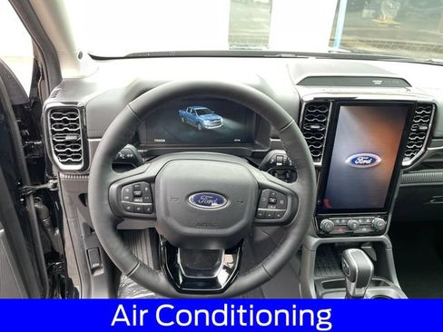 New 2026 Ford Ranger Lariat w/ FX4 Off-Road Package AWD/4WD image 13