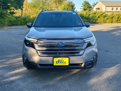 Used 2026 Subaru Forester Premium AWD/4WD image 2