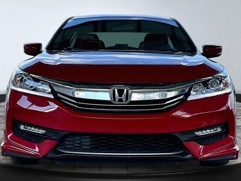 Used 2016 Honda Accord Sport image 2