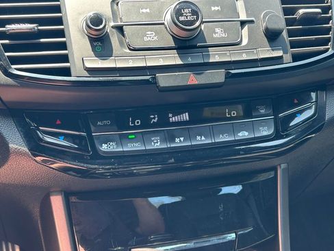 Used 2017 Honda Accord Sport Special Edition image 27