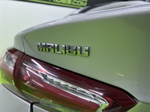 Used 2019 Chevrolet Malibu LT FWD image 12