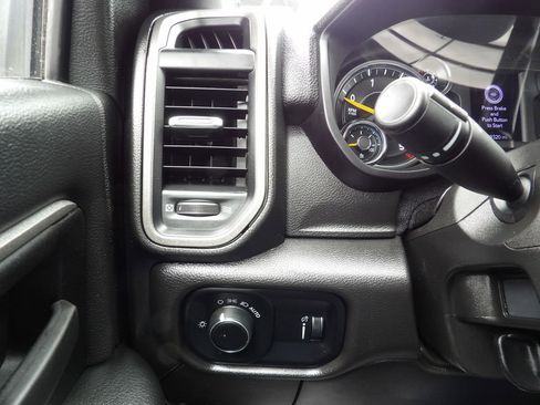 Used 2022 RAM 4500 Tradesman RWD image 19