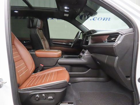 Used 2024 GMC Yukon XL Denali Ultimate image 35