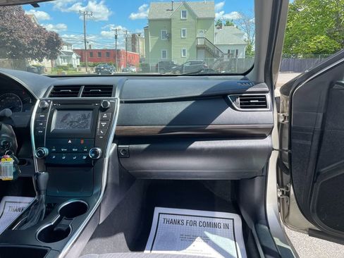 Used 2015 Toyota Camry LE FWD image 26