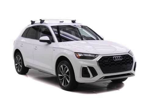 Certified 2024 Audi Q5 2.0T Premium w/ Convenience Package AWD/4WD image 2