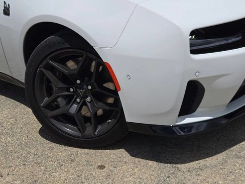 Used 2026 Dodge Charger Scat Pack w/ Blacktop Package AWD/4WD image 5