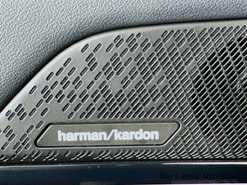 Used 2024 BMW 540i xDrive w/ Premium Package image 19