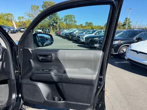Used 2023 Toyota Tacoma SR RWD image 14