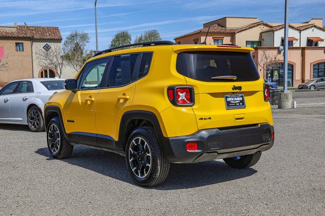 Used 2023 Jeep Renegade Latitude AWD/4WD image 6