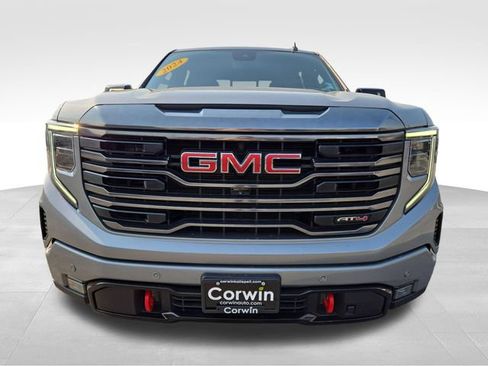 Used 2024 GMC Sierra 1500 AT4 w/ AT4 Premium Package AWD/4WD image 4