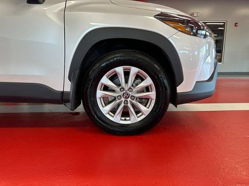 Certified 2026 Toyota Corolla Cross LE w/ Moonroof Package AWD/4WD image 30