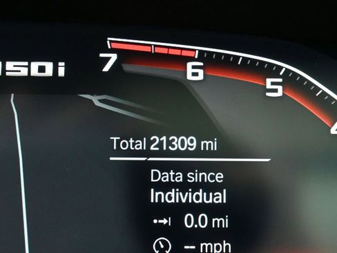 Used 2023 BMW X6 M50i w/ Climate Comfort Package AWD/4WD image 13