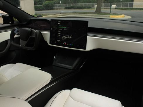 Used 2021 Tesla Model S Plaid AWD/4WD image 26