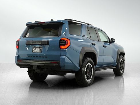 Used 2025 Toyota 4Runner TRD Off-Road image 5