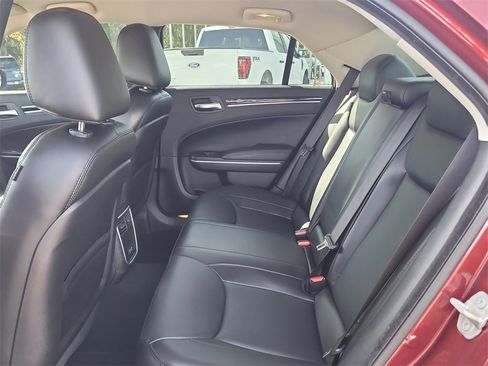 Used 2023 Chrysler 300 Touring L image 11