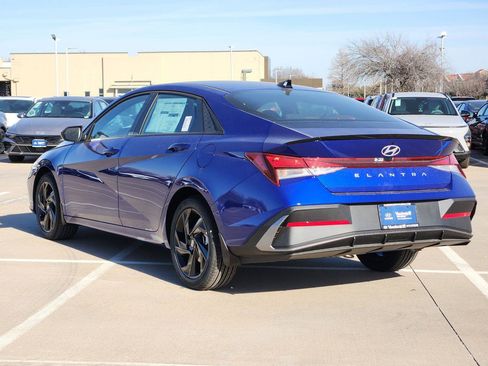 New 2026 Hyundai Elantra Sport image 3