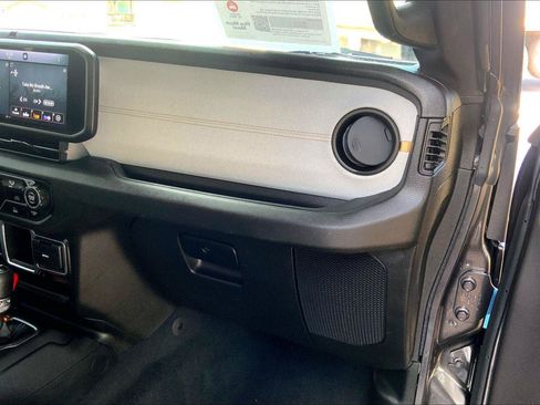 Used 2024 Jeep Wrangler Sport AWD/4WD image 16