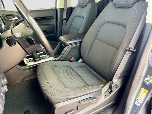 Used 2022 Chevrolet Colorado LT w/ LT Convenience Package AWD/4WD image 21