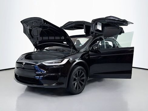 Used 2023 Tesla Model X AWD/4WD image 30