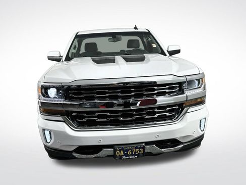 Used 2018 Chevrolet Silverado 1500 LT w/ Trailering Package AWD/4WD image 2