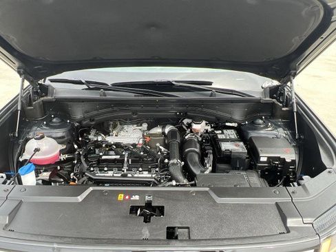 Used 2025 Hyundai Santa Fe SEL FWD image 29