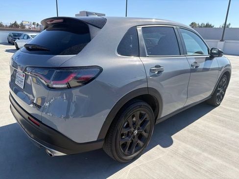 Used 2025 Honda HR-V Sport image 2