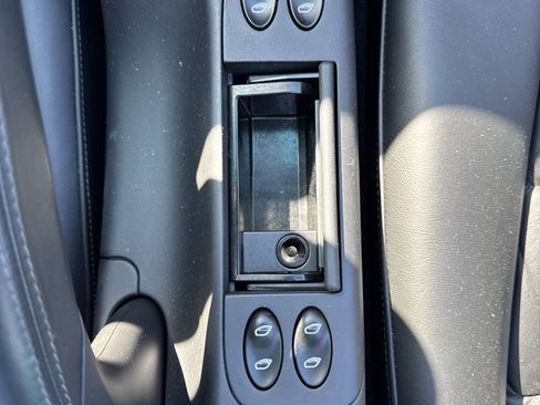 Used 2002 Porsche 911 Cabriolet image 27