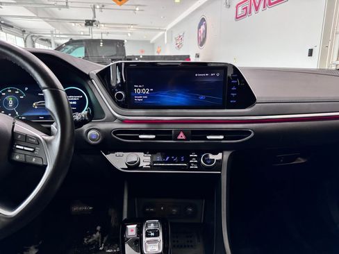 Used 2023 Hyundai Sonata Limited image 15