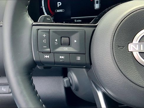 New 2025 Nissan Pathfinder Platinum w/ Black Appearance Package image 21