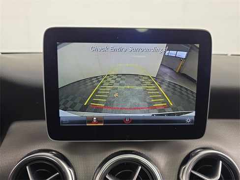 Used 2018 Mercedes-Benz GLA 250 image 14