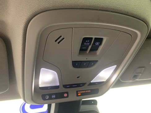 Used 2018 Chevrolet Impala Premier w/ Premier Confidence Package image 28