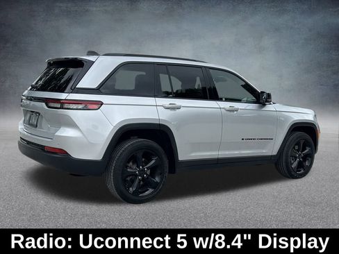 Certified 2024 Jeep Grand Cherokee Altitude image 6