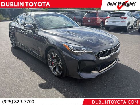 Used 2019 Kia Stinger GT2 RWD image 1