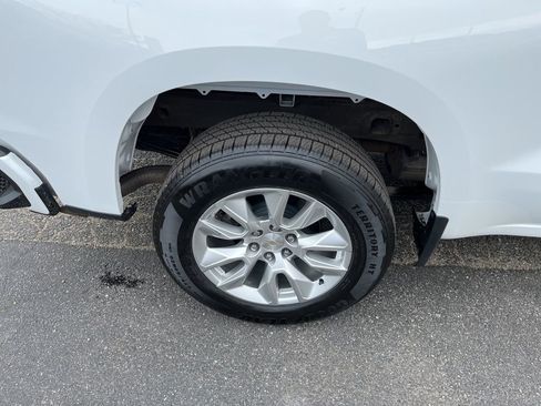 Used 2023 Chevrolet Silverado 1500 Custom image 20