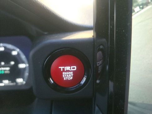 Used 2026 Toyota Tacoma TRD Sport w/ TRD Sport Premium Package AWD/4WD image 19