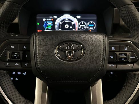 New 2026 Toyota Tundra Limited AWD/4WD image 31
